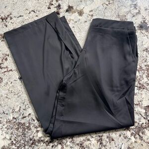 NWT Wide leg, split hem, flat front satin pants with pockets. Size L